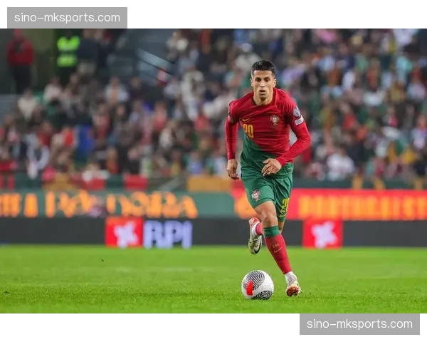 葡萄牙黄金一代最后一舞：C罗领衔，维蒂尼亚掌控中场节拍